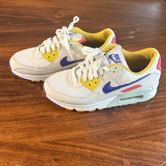 Women’s Air Max 90 Summit White Multi Colored SZ 8 - Picture 1 of 3